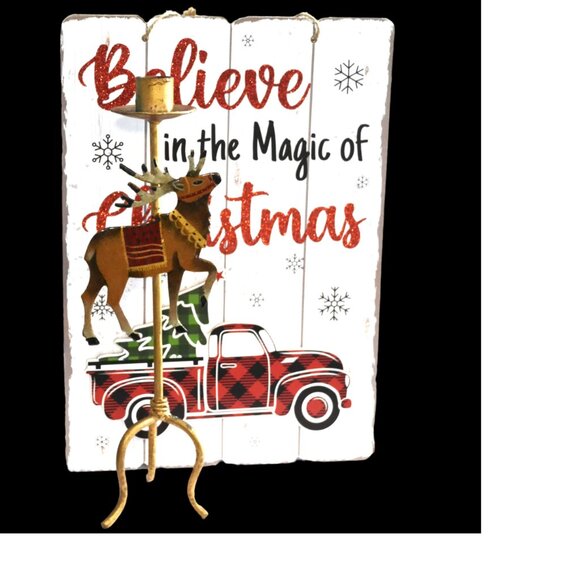 Pair Of Brass Candleholders With Reindeer Christmas Decor - Picture 3 of 6